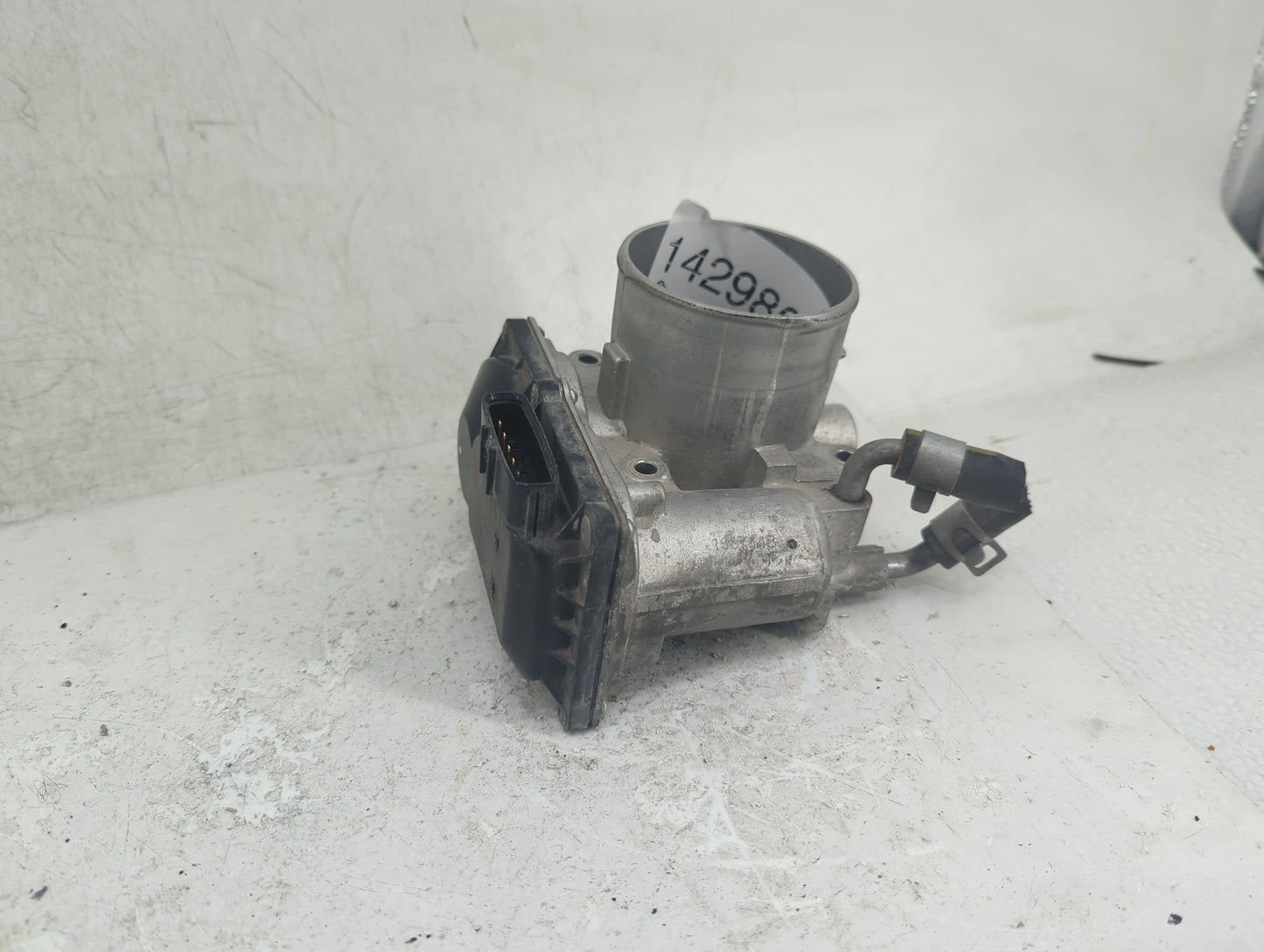 2018-2021 Hyundai Kona Throttle Body P/N:35100-2E400 Fits Fits 2012 2013 2014 2015 2016 2018 2019 2020 2021 OEM Used Auto Pa