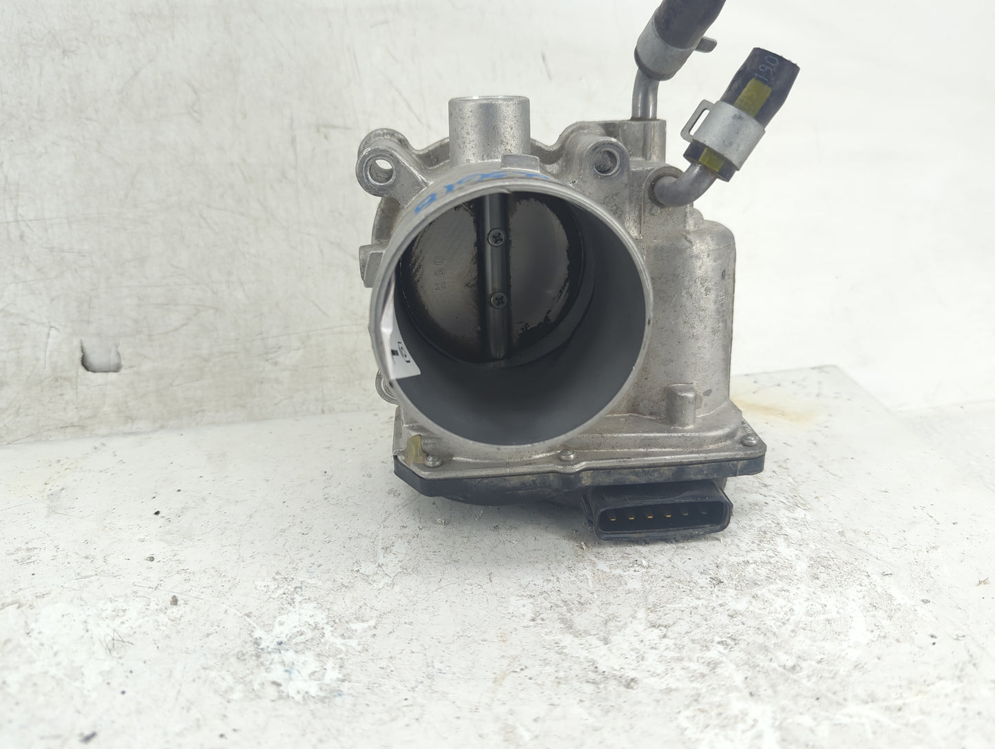 2018-2021 Hyundai Kona Throttle Body P/N:35100-2E400 Fits Fits 2012 2013 2014 2015 2016 2018 2019 2020 2021 OEM Used Auto Pa
