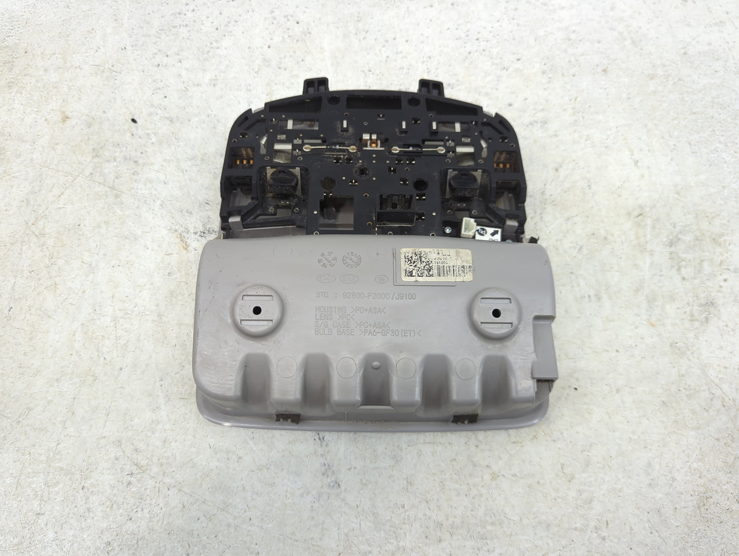 2020 Hyundai Kona Overhead Roof Console - Oemusedautoparts1.com