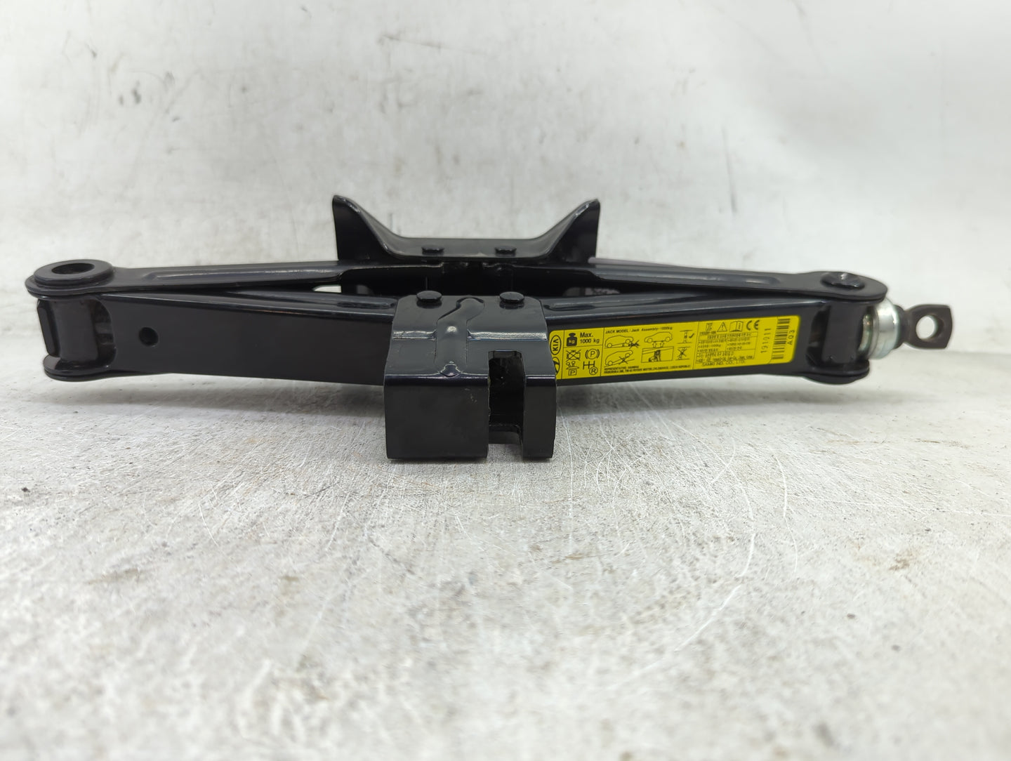 2020 Hyundai Kona Spare Scissor Car Jack - Oemusedautoparts1.com