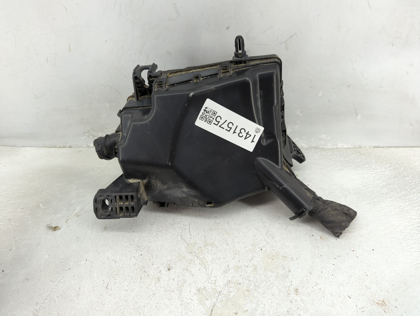 2018-2021 Hyundai Kona Fusebox Fuse Box Panel Relay Module P/N:91956-J9520 Fits Fits 2018 2019 2020 2021 OEM Used Auto Parts