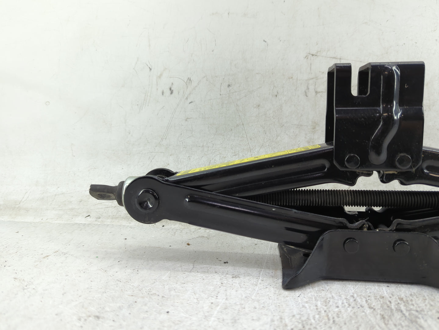 2020 Hyundai Kona Spare Scissor Car Jack - Oemusedautoparts1.com