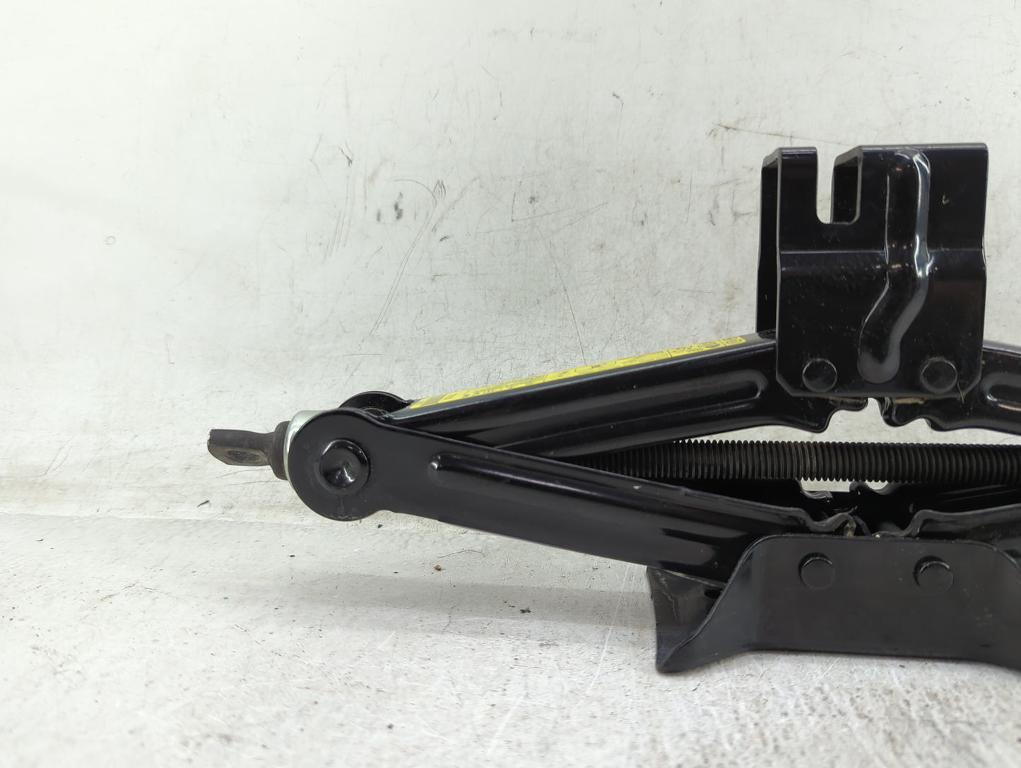 2020 Hyundai Kona Spare Scissor Car Jack - Oemusedautoparts1.com