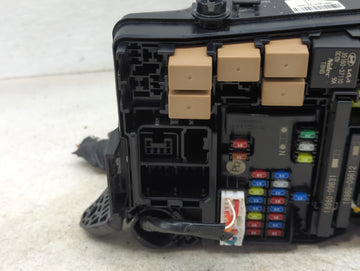 2018-2021 Hyundai Kona Fusebox Fuse Box Panel Relay Module P/N:91475 M7020, P078M402, 4224401020 Fits Fits 2018 2019 2020 2021 OEM Used Auto Parts