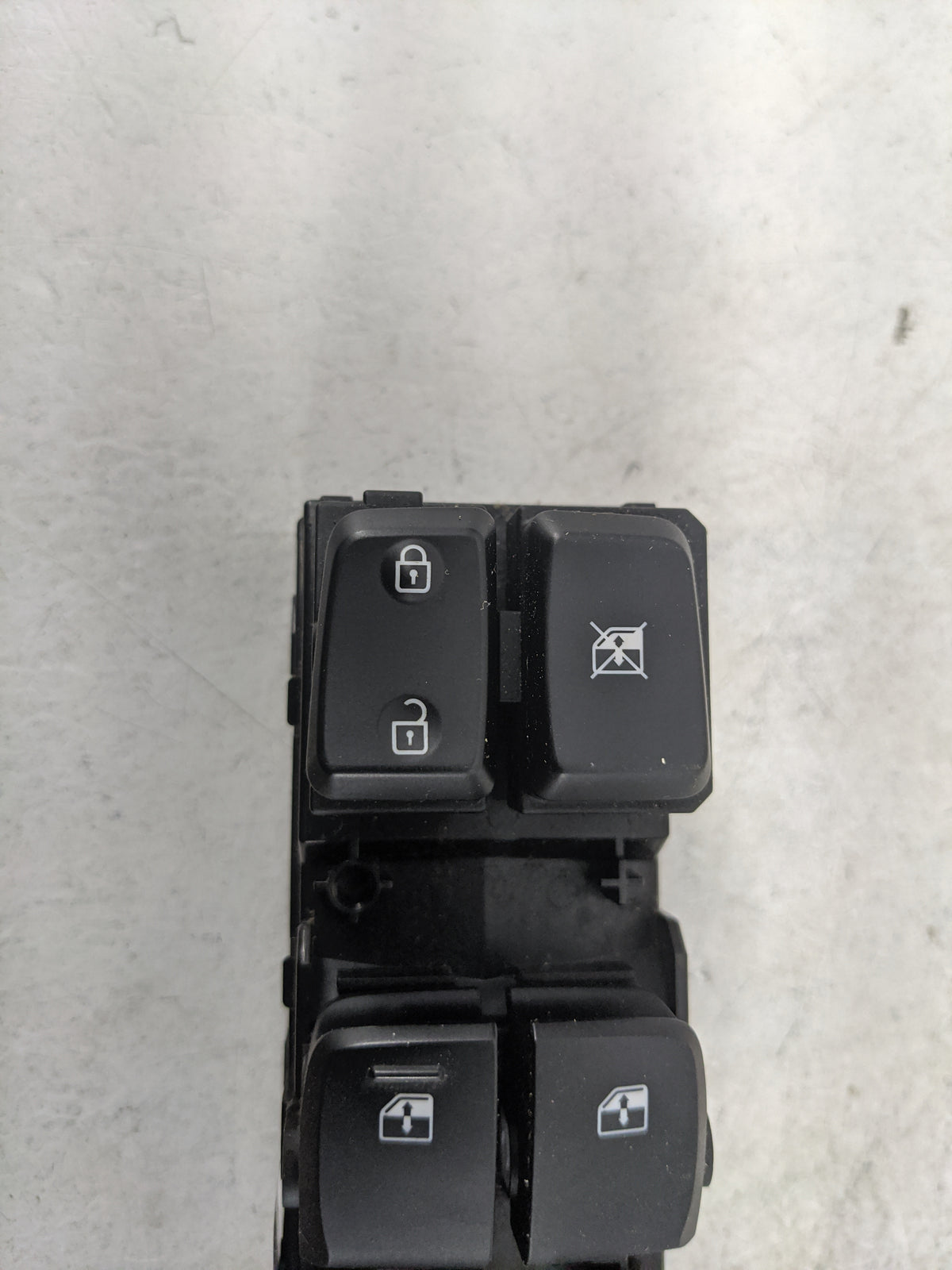 2018-2022 Hyundai Kona Master Power Window Switch Replacement Driver Side Left P/N:93570-J9200TMT 3K5492-1200 Fits OEM Used 