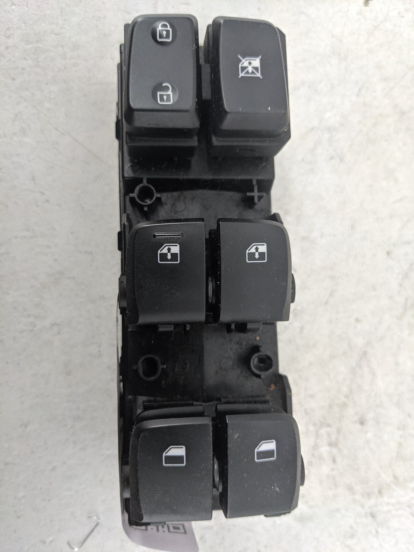 2018-2022 Hyundai Kona Master Power Window Switch Replacement Driver Side Left P/N:93570-J9200TMT 3K5492-1200 Fits OEM Used 