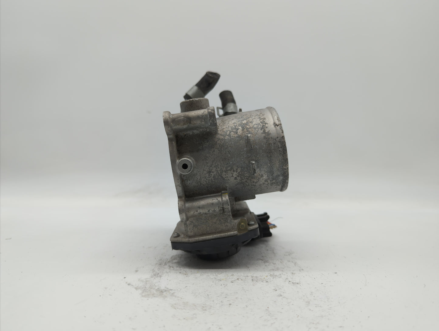 2018-2019 Hyundai Kona Throttle Body P/N:35100-2E400 Fits Fits 2012 2013 2014 2015 2016 2018 2019 OEM Used Auto Parts - Oemu