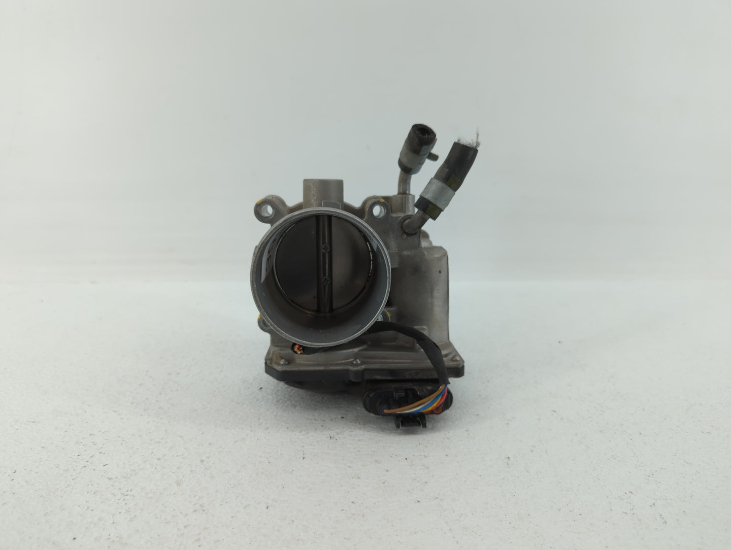2018-2019 Hyundai Kona Throttle Body P/N:35100-2E400 35100-2E000 Fits Fits 2012 2013 2014 2015 2016 2018 2019 OEM Used Auto 