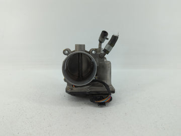 2018-2019 Hyundai Kona Throttle Body P/N:35100-2E400 35100-2E000 Fits Fits 2012 2013 2014 2015 2016 2018 2019 OEM Used Auto 