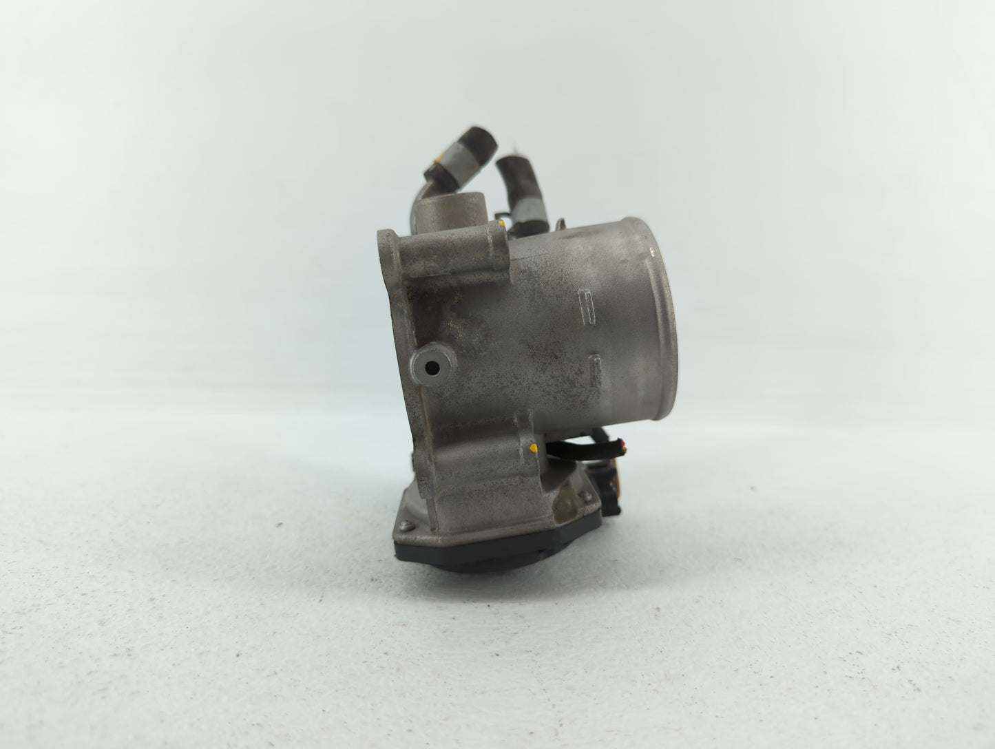 2018-2019 Hyundai Kona Throttle Body P/N:35100-2E400 35100-2E000 Fits Fits 2012 2013 2014 2015 2016 2018 2019 OEM Used Auto 