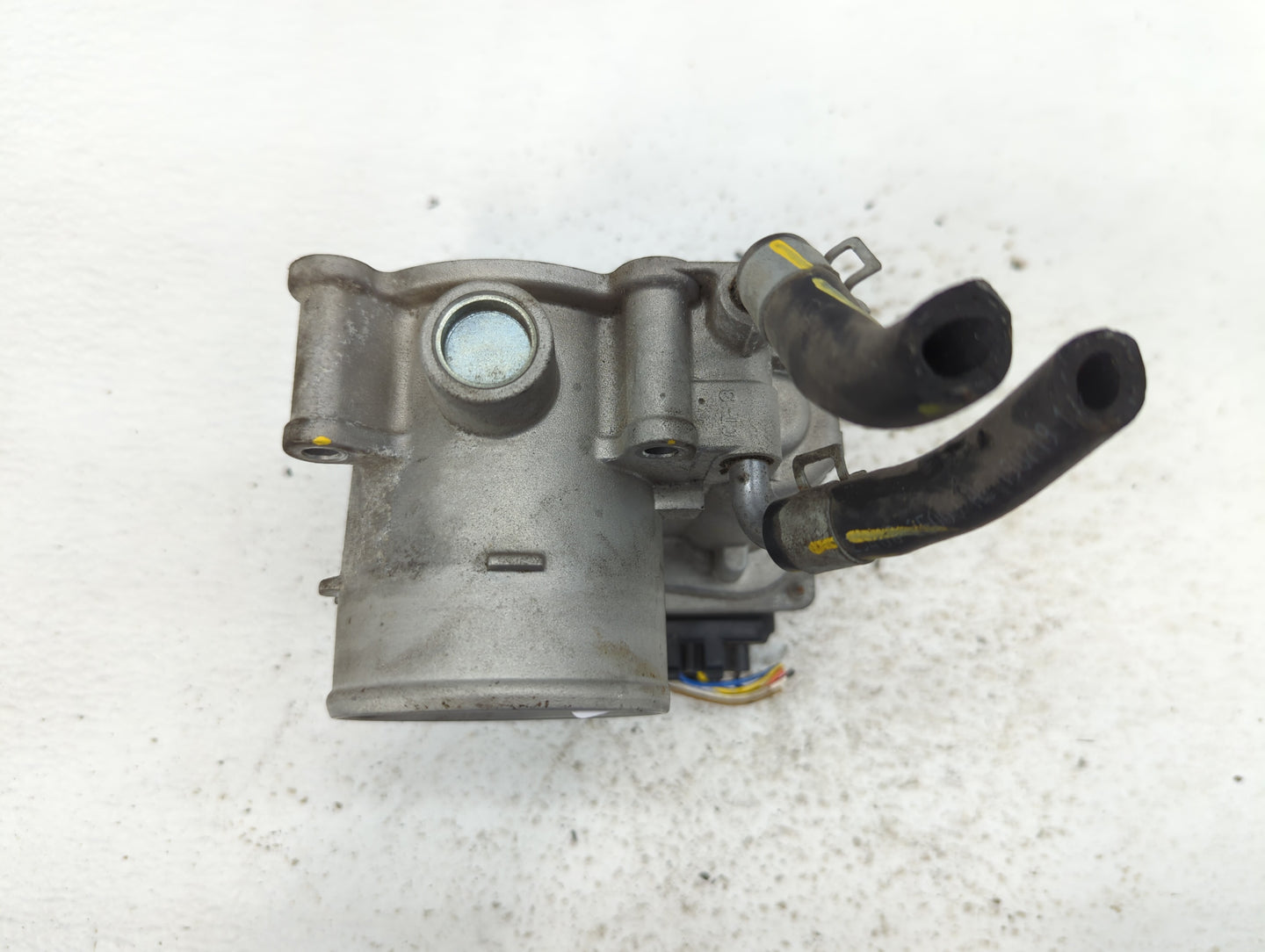 2018-2021 Hyundai Kona Throttle Body P/N:35100-25400 Fits Fits 2012 2013 2014 2015 2016 2018 2019 2020 2021 OEM Used Auto Pa