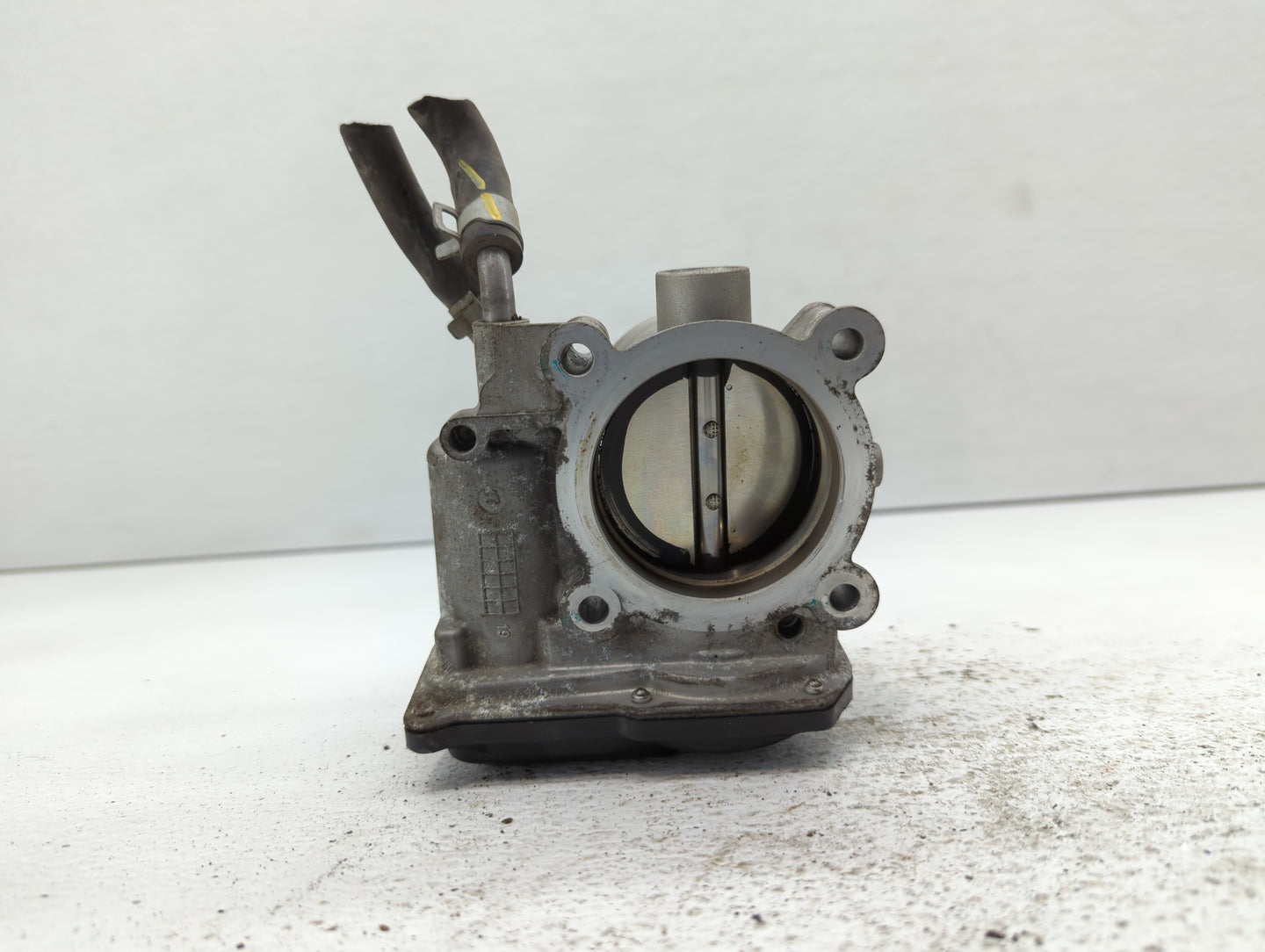 2018-2021 Hyundai Kona Throttle Body P/N:35100-25400 Fits Fits 2012 2013 2014 2015 2016 2018 2019 2020 2021 OEM Used Auto Pa