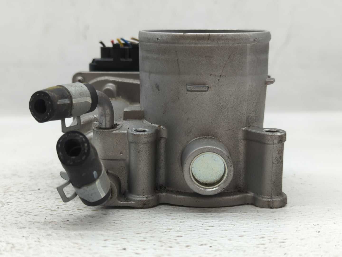 2018-2021 Hyundai Kona Throttle Body P/N:35100-2E400 Fits Fits 2012 2013 2014 2015 2016 2018 2019 2020 2021 OEM Used Auto Pa