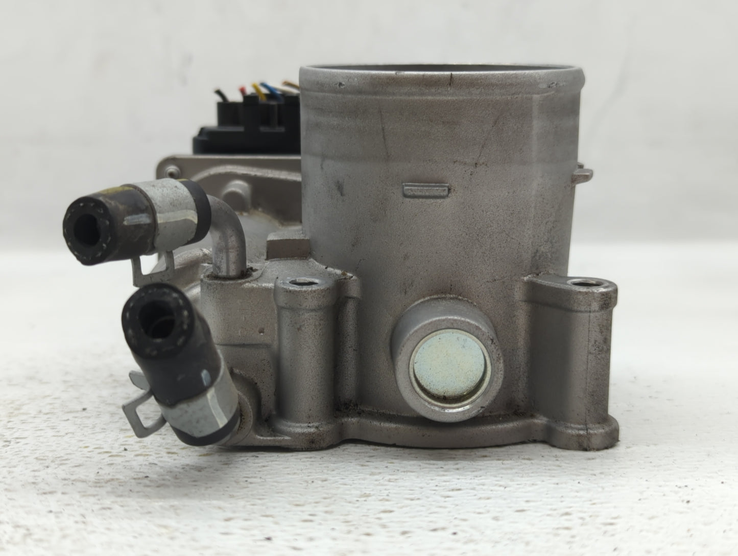 2018-2021 Hyundai Kona Throttle Body P/N:35100-2E400 Fits Fits 2012 2013 2014 2015 2016 2018 2019 2020 2021 OEM Used Auto Pa