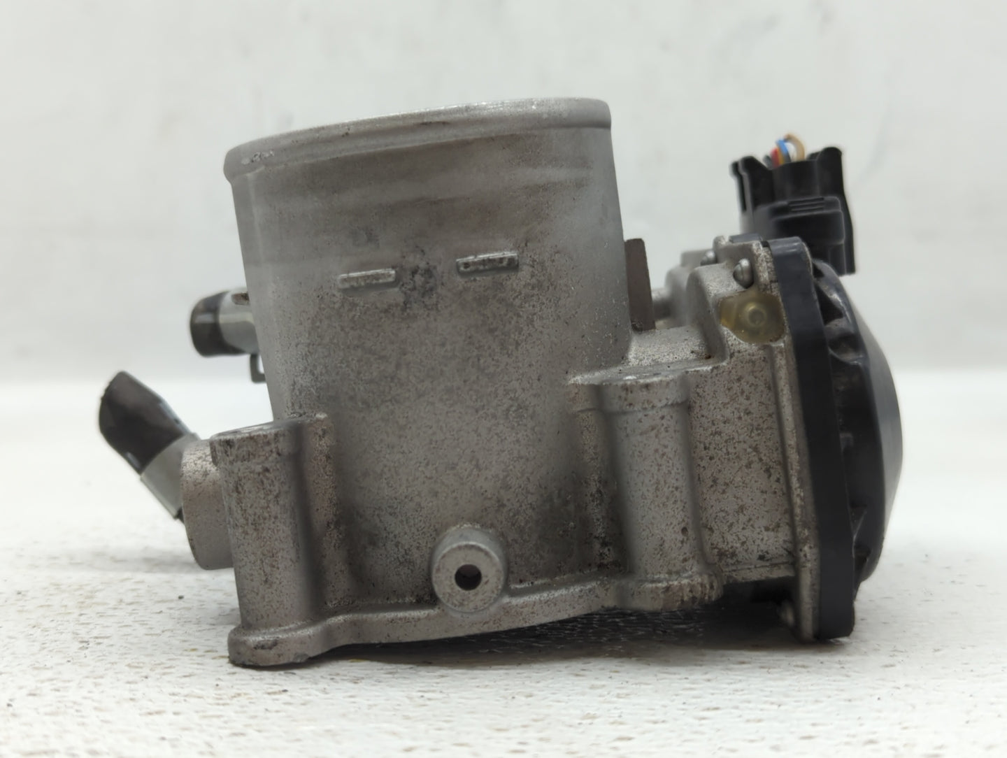 2018-2021 Hyundai Kona Throttle Body P/N:35100-2E400 Fits Fits 2012 2013 2014 2015 2016 2018 2019 2020 2021 OEM Used Auto Pa