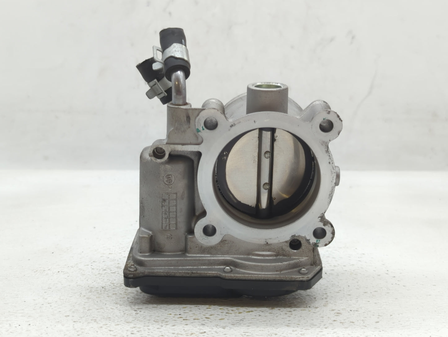 2018-2021 Hyundai Kona Throttle Body P/N:35100-2E400 Fits Fits 2012 2013 2014 2015 2016 2018 2019 2020 2021 OEM Used Auto Pa