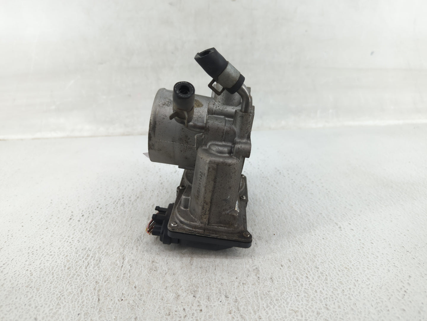 2018-2021 Hyundai Kona Throttle Body P/N:35100-2E400 Fits Fits 2012 2013 2014 2015 2016 2018 2019 2020 2021 OEM Used Auto Pa