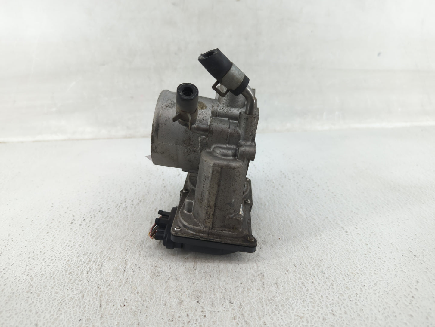 2018-2021 Hyundai Kona Throttle Body P/N:35100-2E400 Fits Fits 2012 2013 2014 2015 2016 2018 2019 2020 2021 OEM Used Auto Pa
