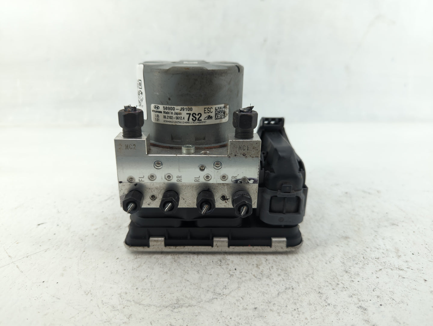 2018-2020 Hyundai Kona ABS Pump Control Module Replacement P/N:58900-J9100 Fits Fits 2018 2019 2020 OEM Used Auto Parts - Oe