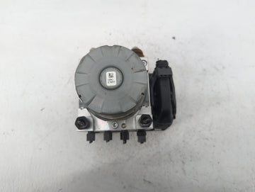 2018-2020 Hyundai Kona Anti-Lock Brake ABS Pump Module Actuator OEM P/N:58900-J9100 Fits Fits 2018 2019 2020 OEM Used Auto Parts