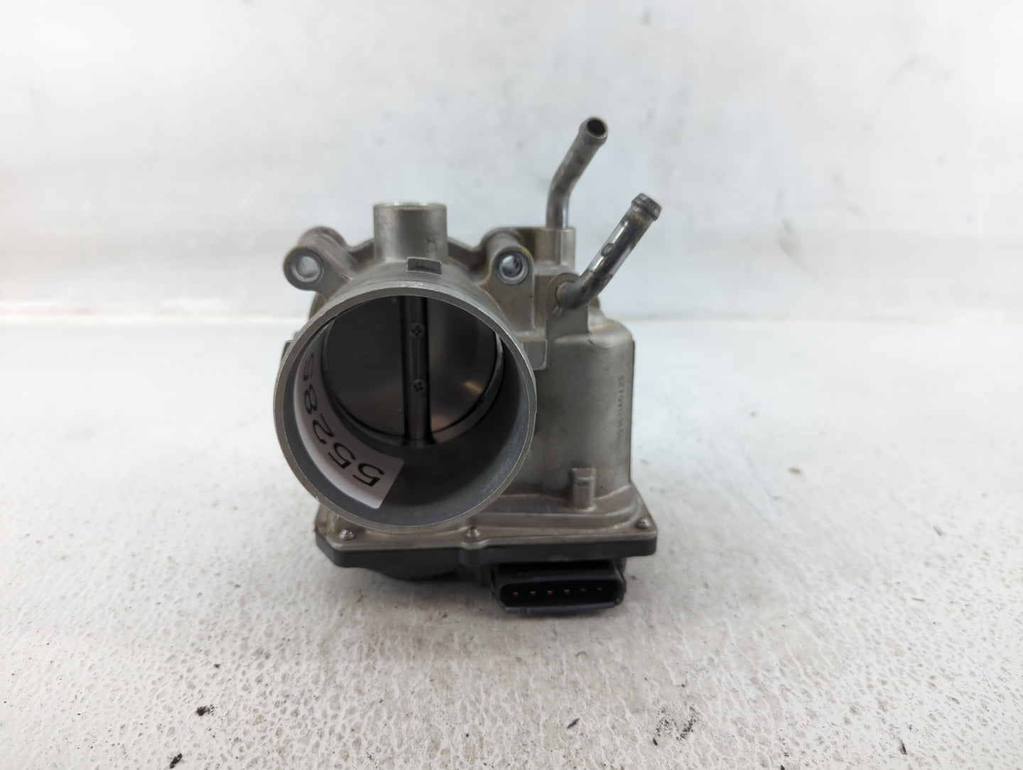2018-2021 Hyundai Kona Throttle Body P/N:35100-2E400 Fits Fits 2012 2013 2014 2015 2016 2018 2019 2020 2021 OEM Used Auto Pa
