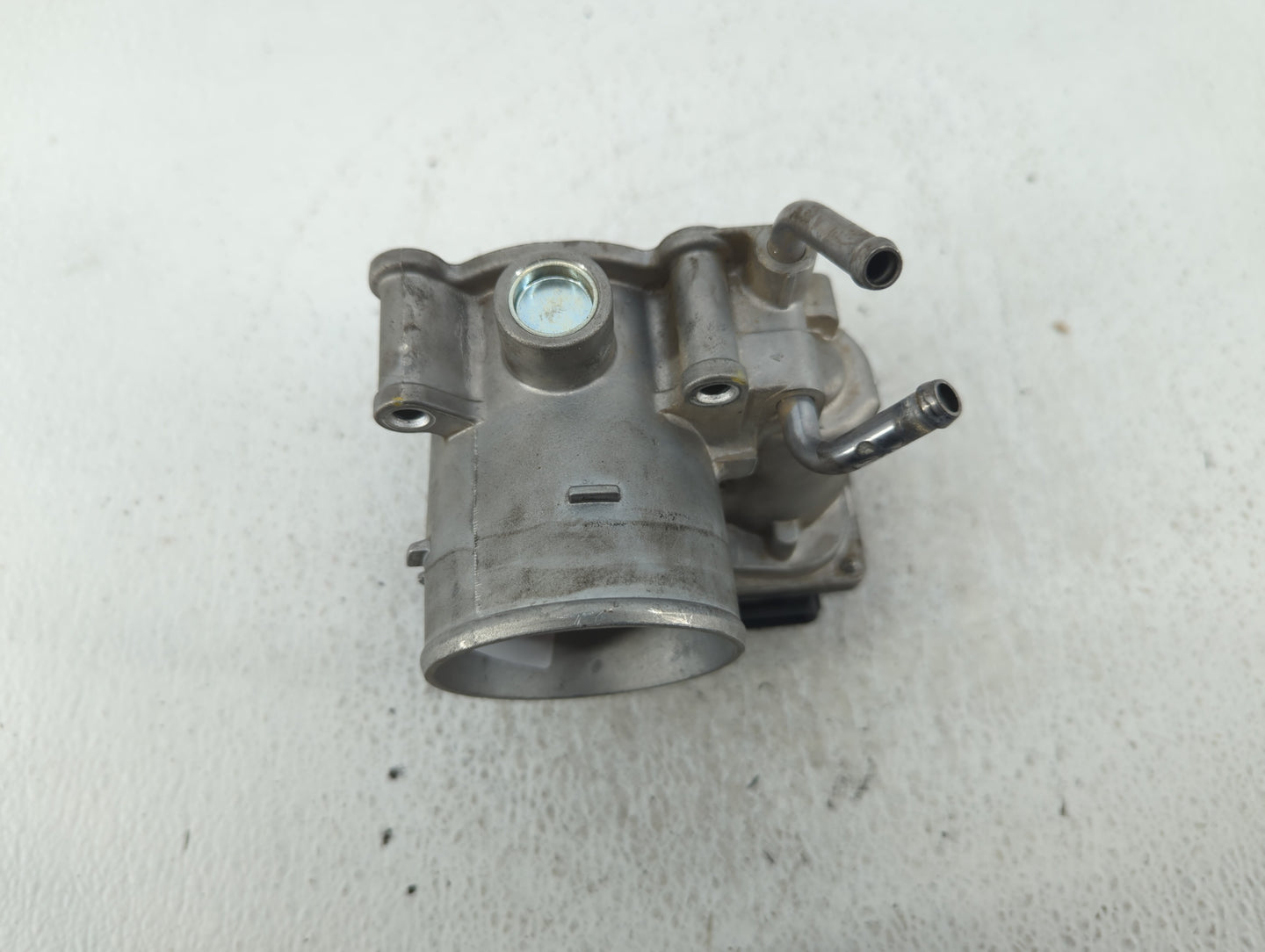 2018-2021 Hyundai Kona Throttle Body P/N:35100-2E400 Fits Fits 2012 2013 2014 2015 2016 2018 2019 2020 2021 OEM Used Auto Pa