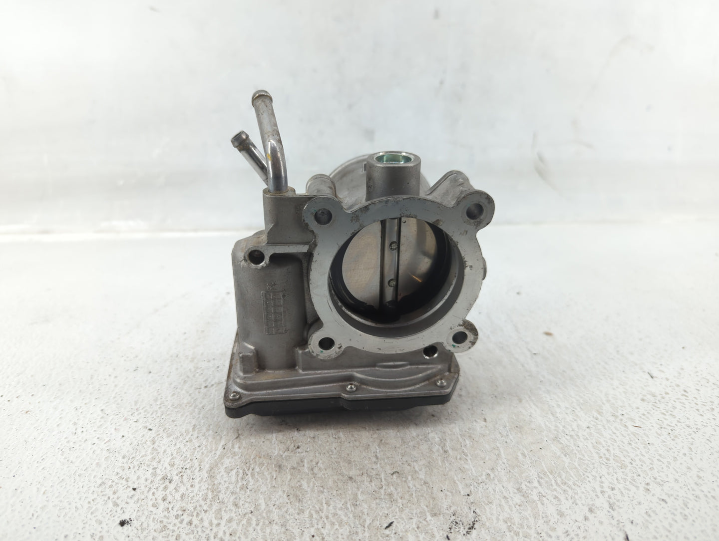 2018-2021 Hyundai Kona Throttle Body P/N:35100-2E400 Fits Fits 2012 2013 2014 2015 2016 2018 2019 2020 2021 OEM Used Auto Pa