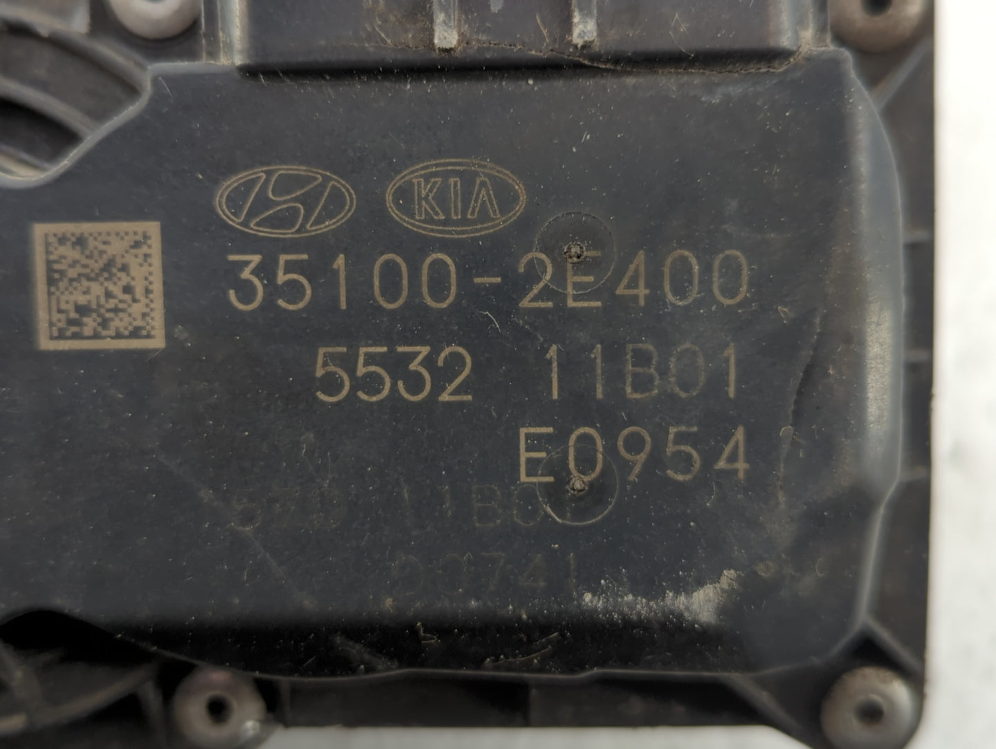 2018-2021 Hyundai Kona Throttle Body P/N:35100-2E400 Fits Fits 2012 2013 2014 2015 2016 2018 2019 2020 2021 OEM Used Auto Pa