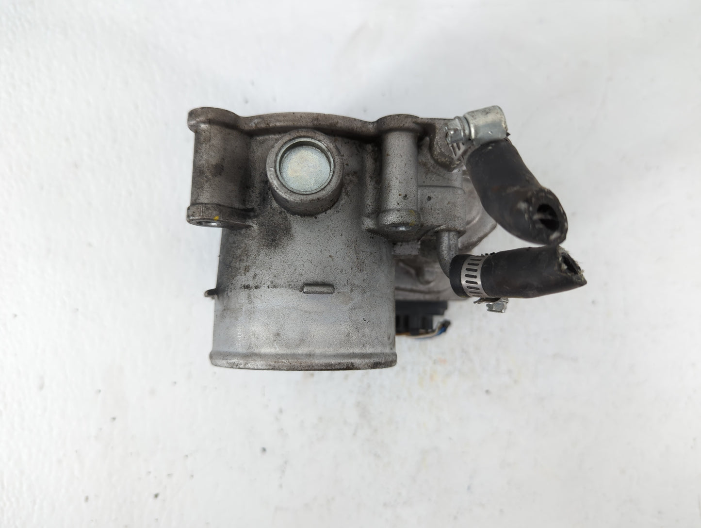 2018-2021 Hyundai Kona Throttle Body P/N:5532 06021 35100-2E400 Fits Fits 2012 2013 2014 2015 2016 2018 2019 2020 2021 OEM U