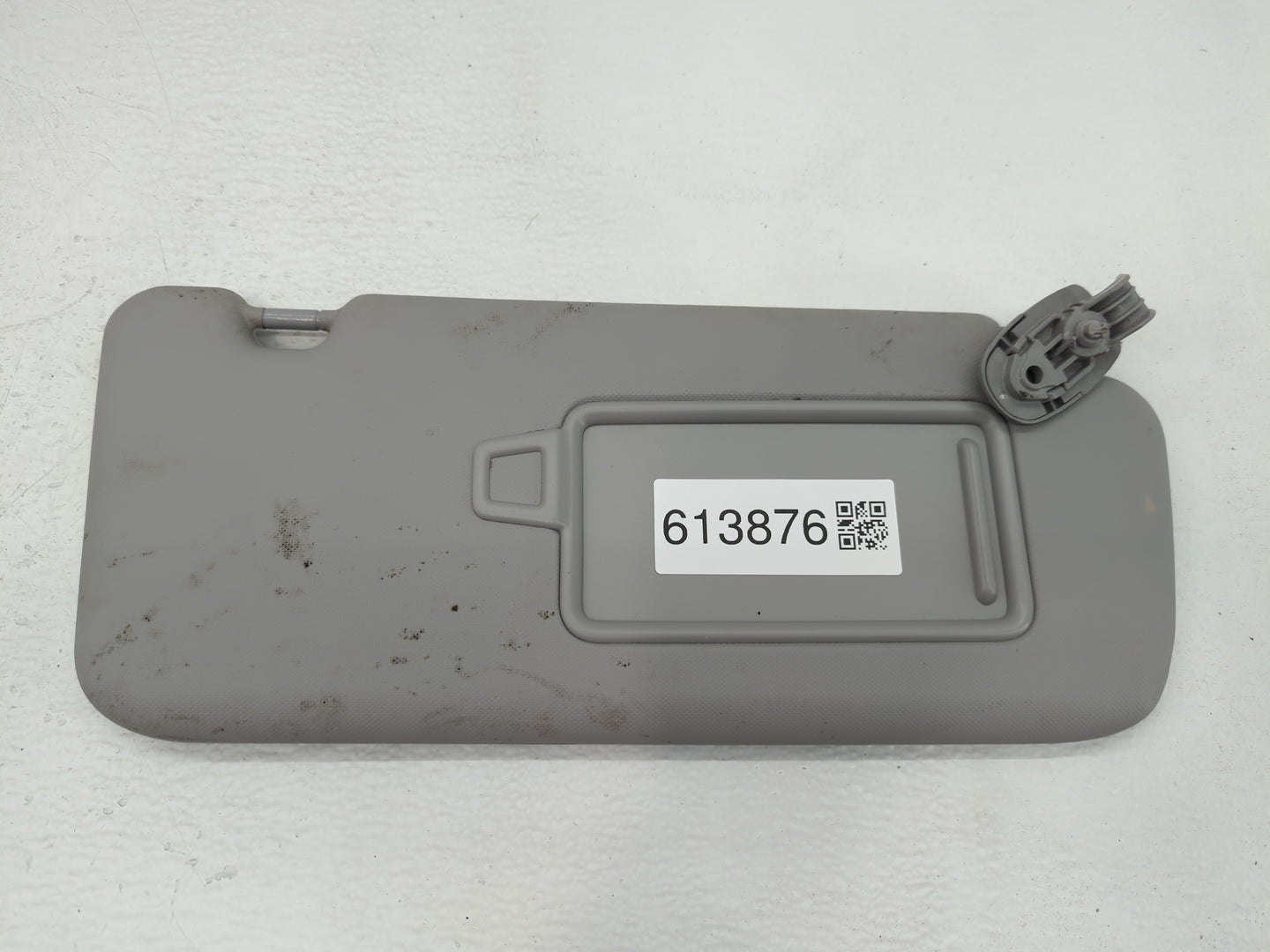 2018-2021 Hyundai Kona Sun Visor Shade Replacement Passenger Right Mirror Fits Fits 2018 2019 2020 2021 OEM Used Auto Parts 
