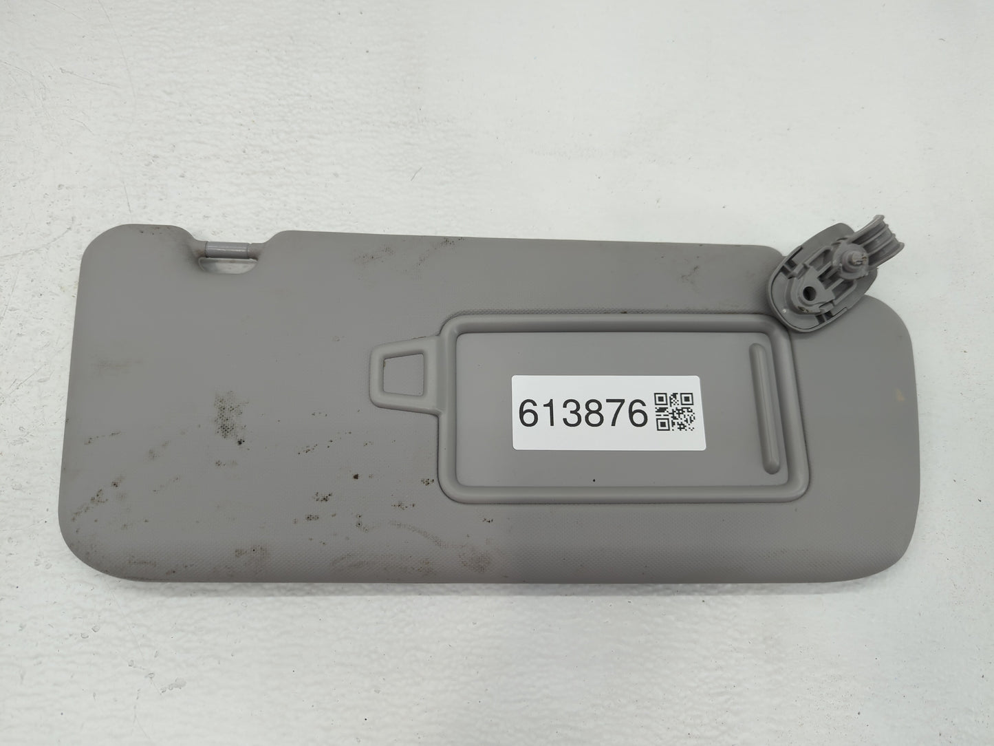 2018-2021 Hyundai Kona Sun Visor Shade Replacement Passenger Right Mirror Fits Fits 2018 2019 2020 2021 OEM Used Auto Parts 