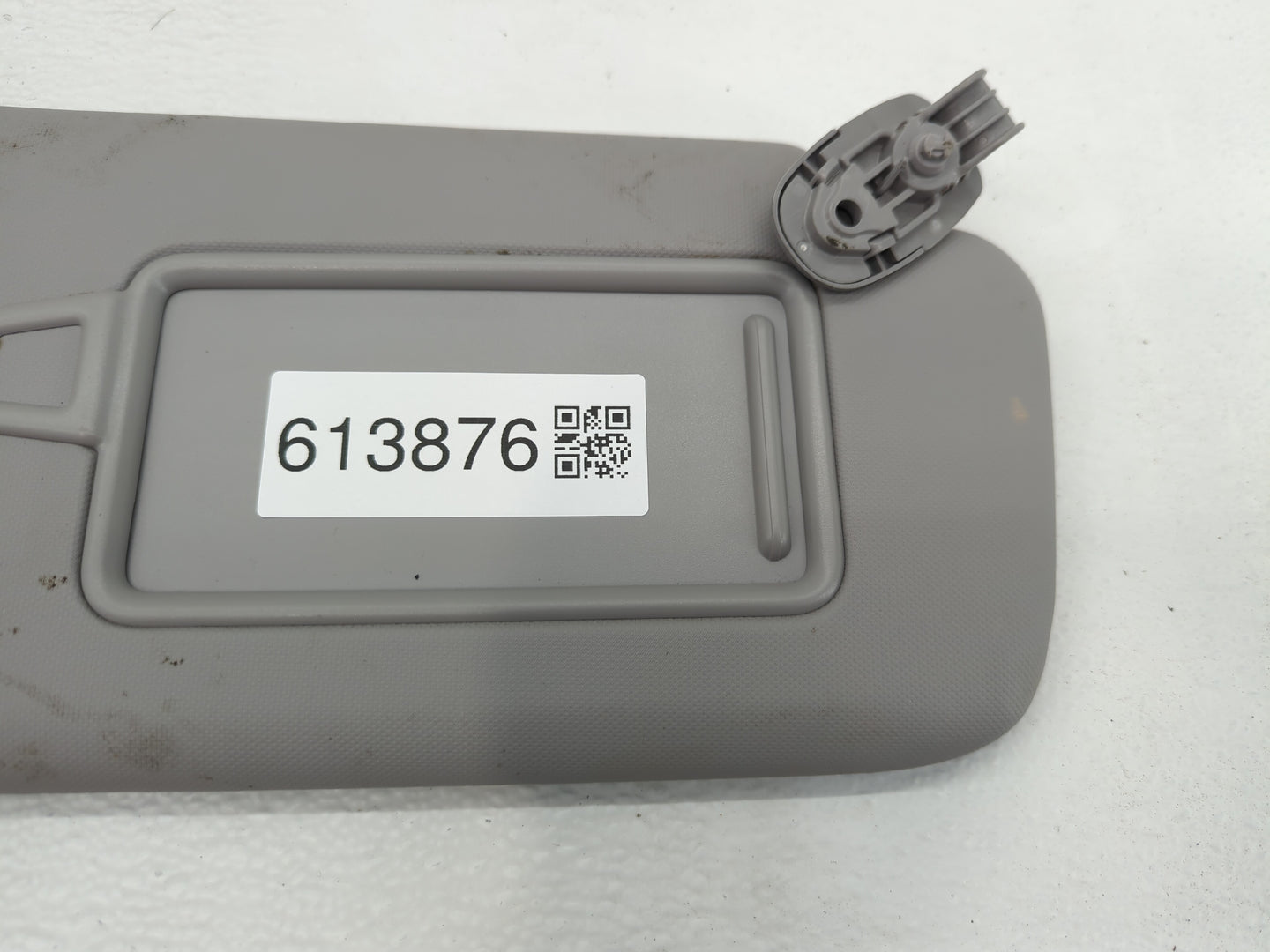 2018-2021 Hyundai Kona Sun Visor Shade Replacement Passenger Right Mirror Fits Fits 2018 2019 2020 2021 OEM Used Auto Parts 