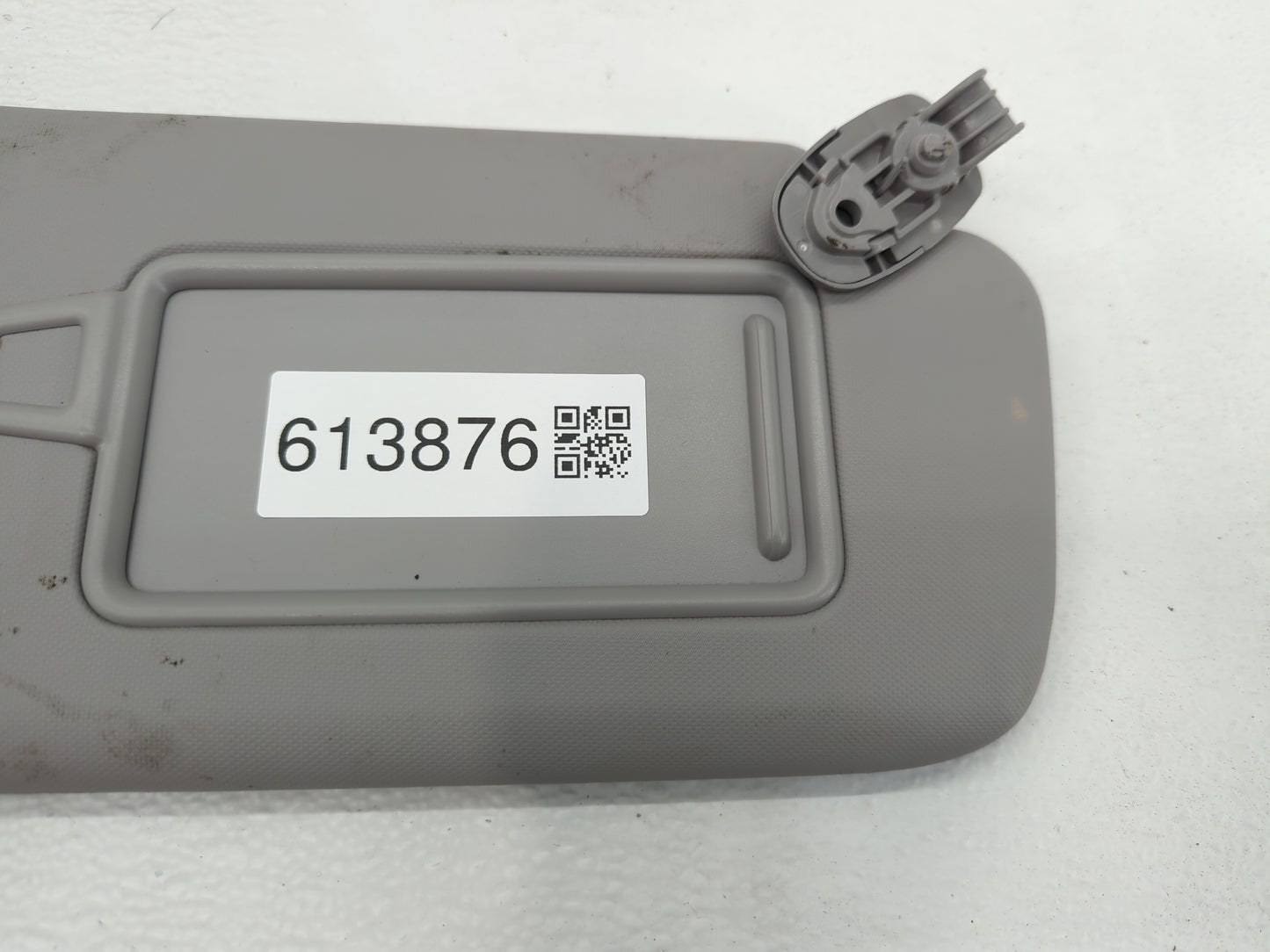 2018-2021 Hyundai Kona Sun Visor Shade Replacement Passenger Right Mirror Fits Fits 2018 2019 2020 2021 OEM Used Auto Parts 