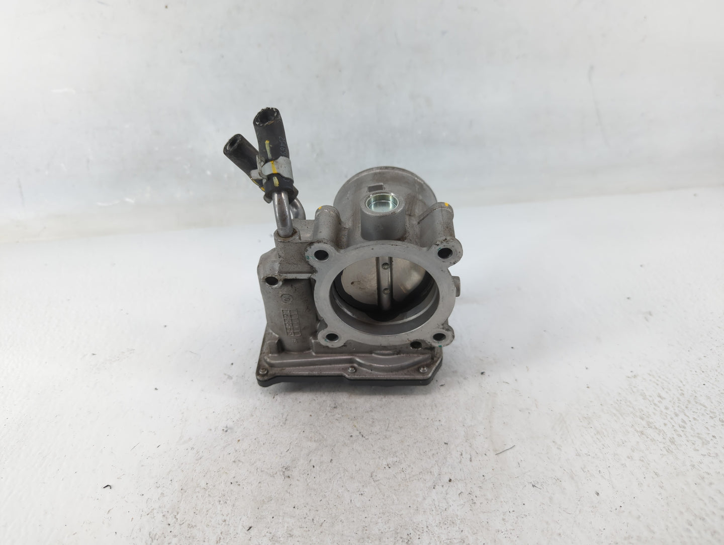 2018-2021 Hyundai Kona Throttle Body P/N:35100-25400 Fits Fits 2012 2013 2014 2015 2016 2018 2019 2020 2021 OEM Used Auto Pa