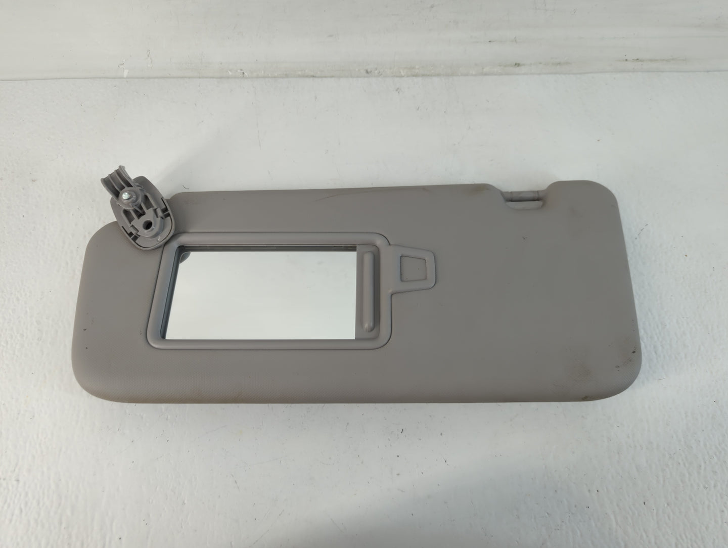 2018-2021 Hyundai Kona Sun Visor Shade Replacement Driver Left Mirror Fits Fits 2018 2019 2020 2021 OEM Used Auto Parts - Oe