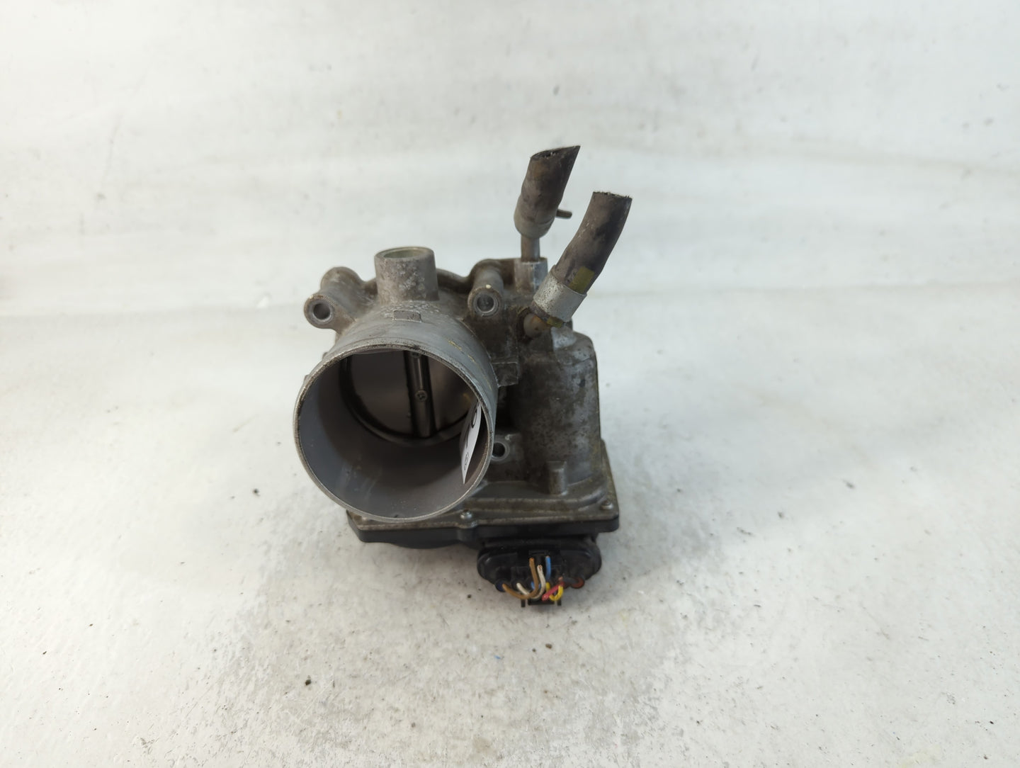 2018-2021 Hyundai Kona Throttle Body P/N:35100-2E400 Fits Fits 2012 2013 2014 2015 2016 2018 2019 2020 2021 OEM Used Auto Pa