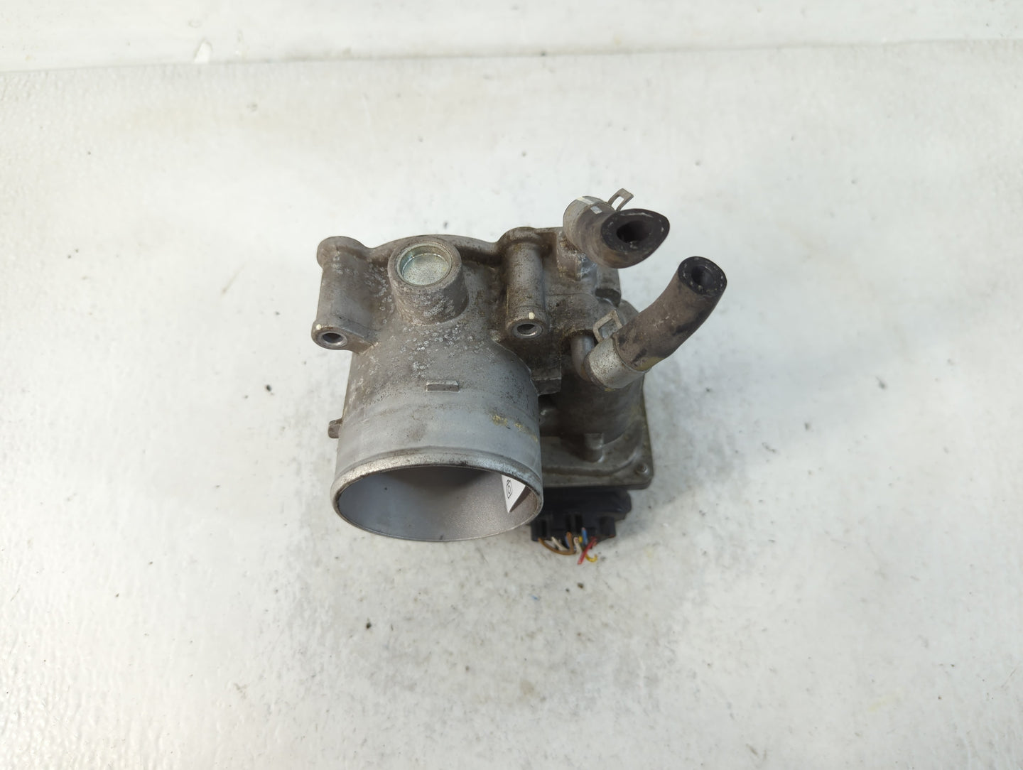 2018-2021 Hyundai Kona Throttle Body P/N:35100-2E400 Fits Fits 2012 2013 2014 2015 2016 2018 2019 2020 2021 OEM Used Auto Pa