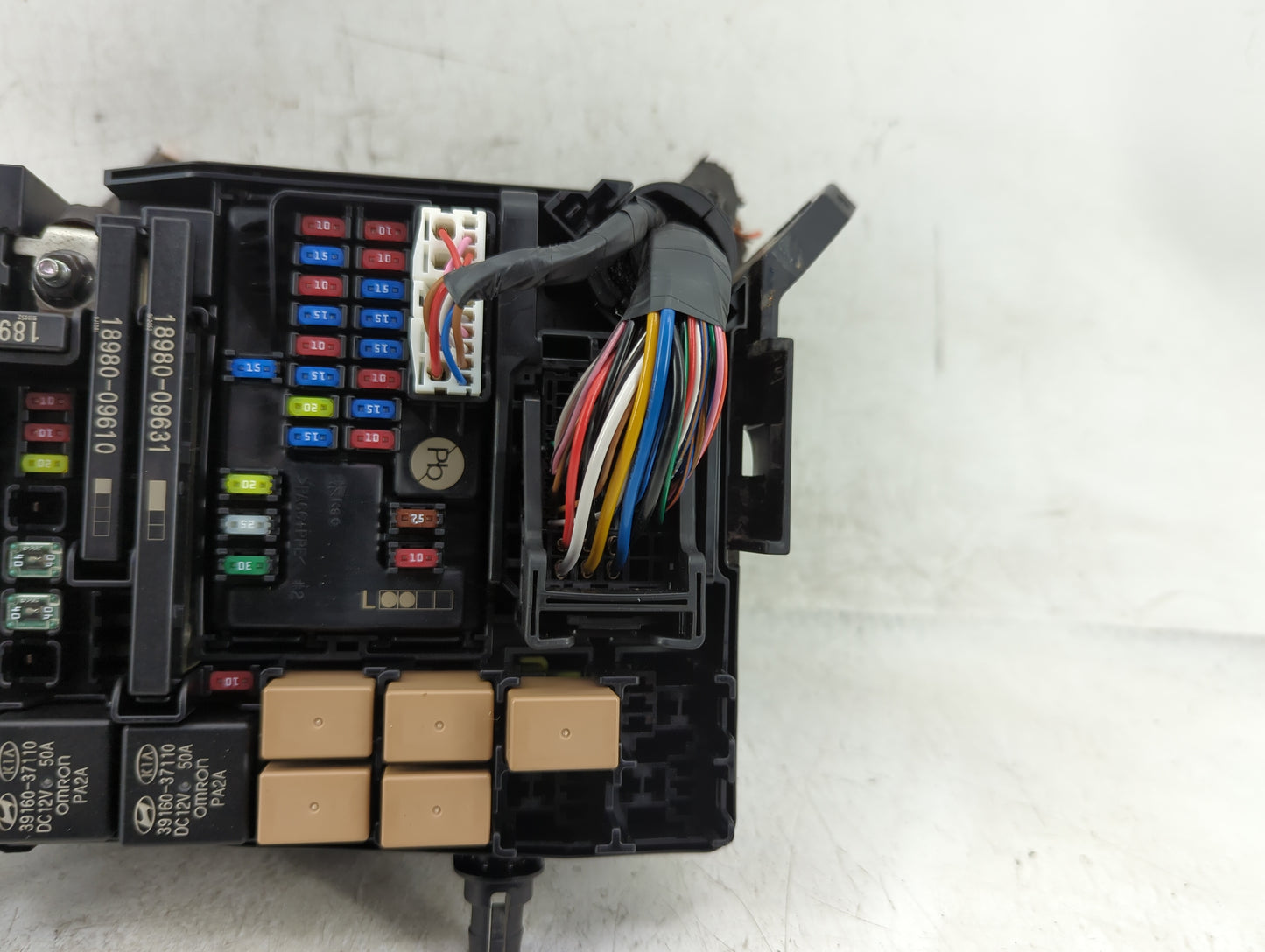 2020 Hyundai Kona Electric Fusebox Fuse Box Panel Relay Module P/N:91956-K4522 Fits OEM Used Auto Parts - Oemusedautoparts1.