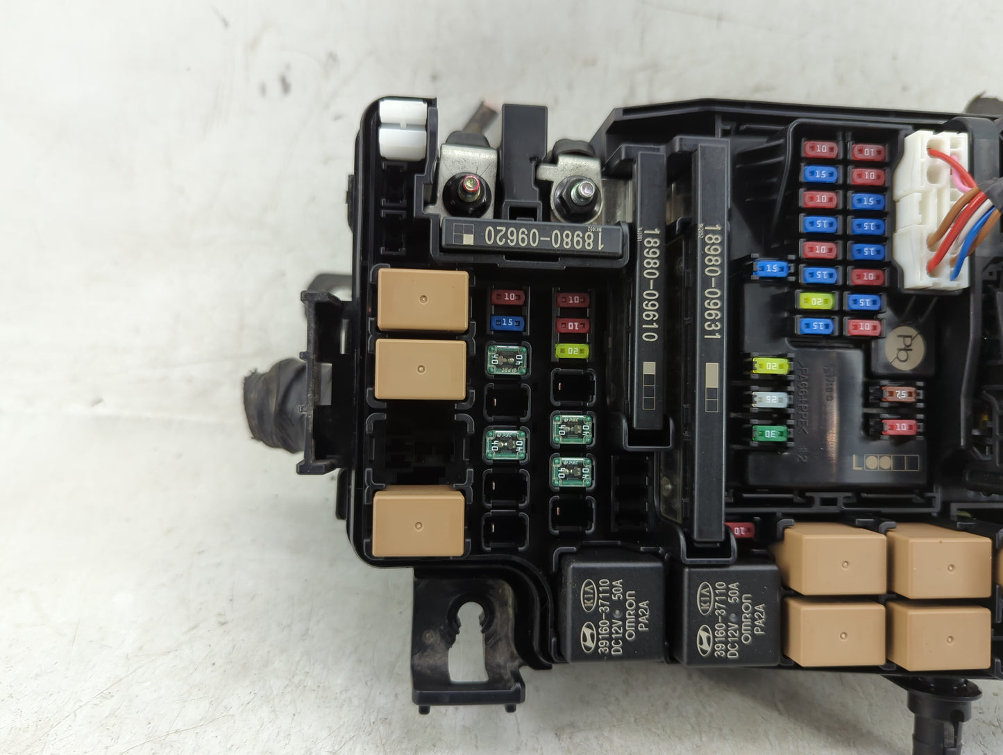 2020 Hyundai Kona Electric Fusebox Fuse Box Panel Relay Module P/N:91956-K4522 Fits OEM Used Auto Parts - Oemusedautoparts1.