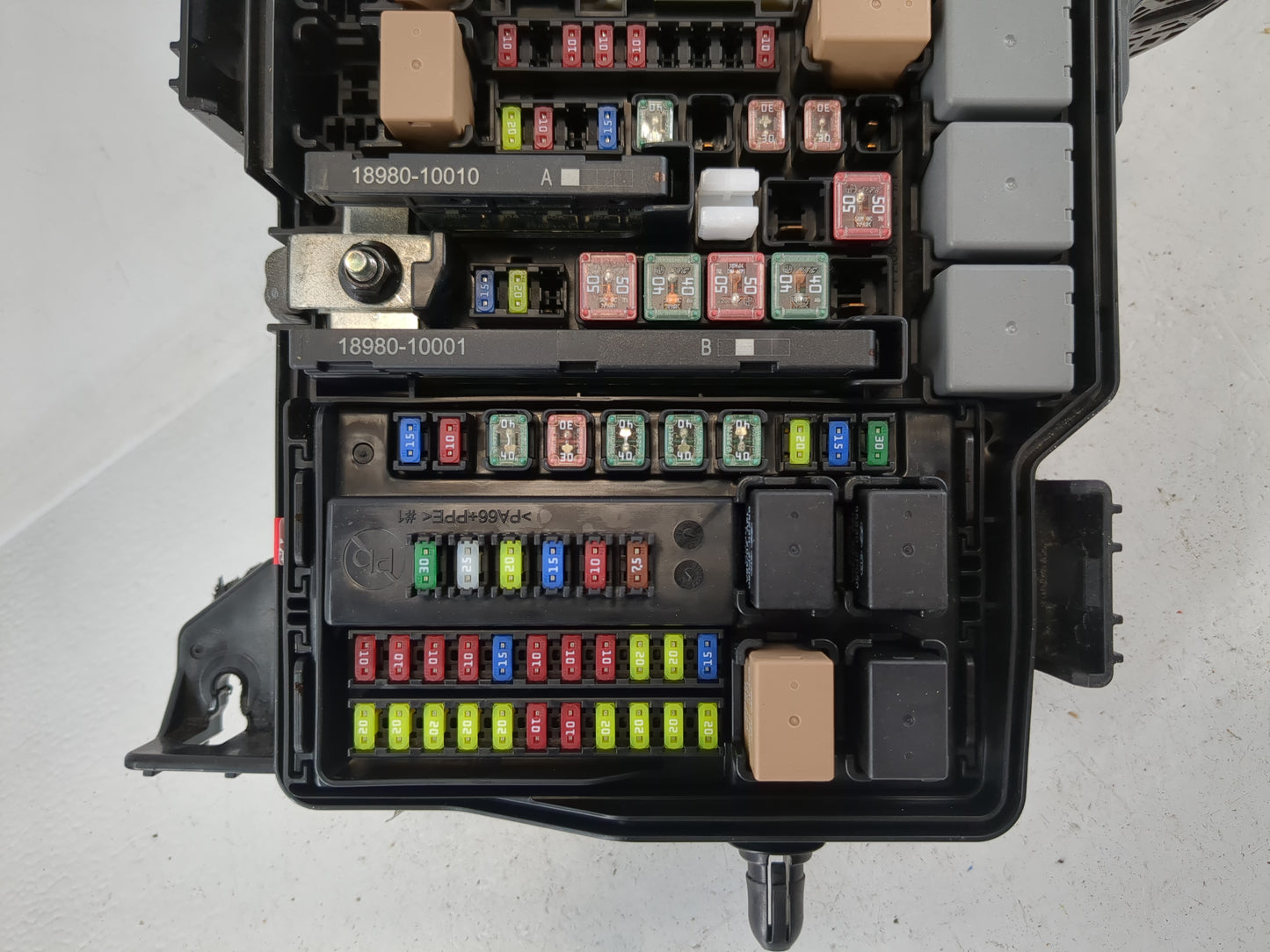 2020-2022 Hyundai Palisade Fusebox Fuse Box Panel Relay Module P/N:91220-S8580-13 91220 THN Fits Fits 2020 2021 2022 OEM Use