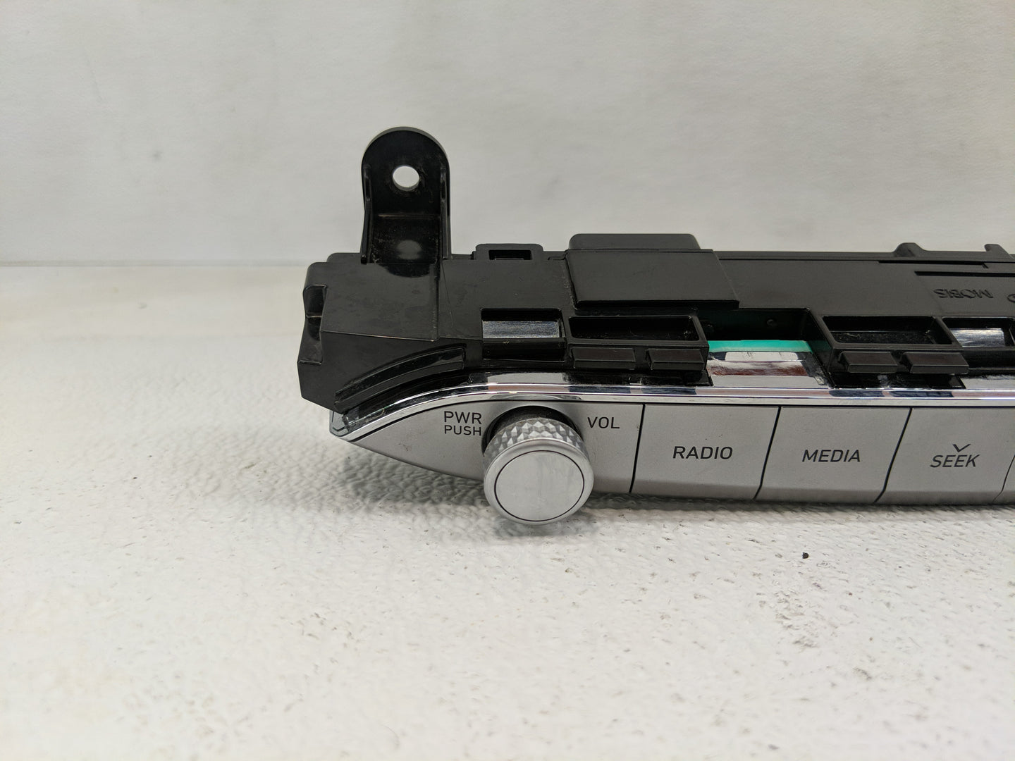 2020-2022 Hyundai Palisade Radio AM FM Cd Player Receiver Replacement P/N:96540S8000SSV Fits Fits 2020 2021 2022 OEM Used Au