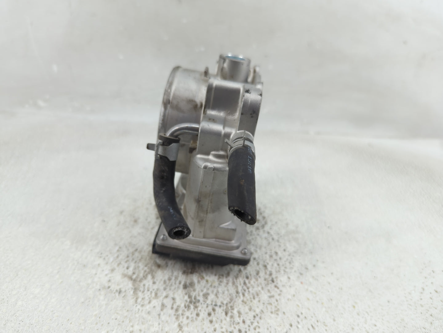 2020-2022 Hyundai Palisade Throttle Body P/N:35100-3L100 Fits Fits 2017 2018 2019 2020 2021 2022 OEM Used Auto Parts - Oemus