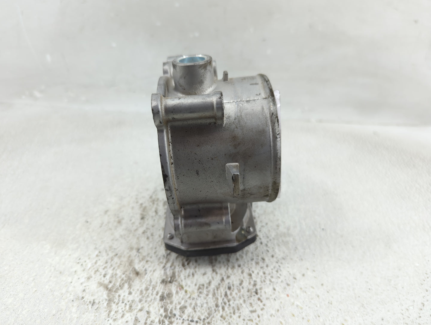 2020-2022 Hyundai Palisade Throttle Body P/N:35100-3L100 Fits Fits 2017 2018 2019 2020 2021 2022 OEM Used Auto Parts - Oemus
