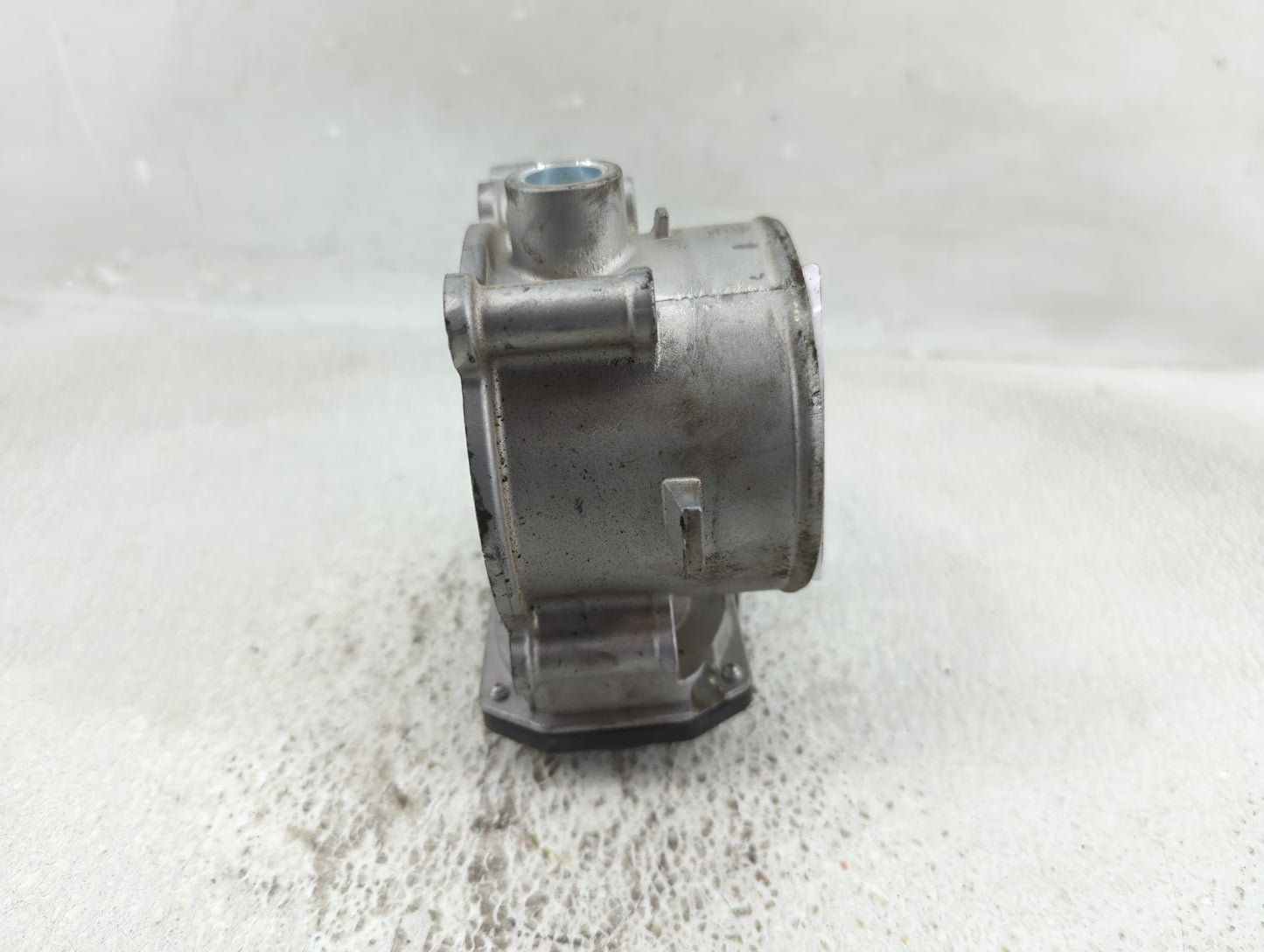 2020-2022 Hyundai Palisade Throttle Body P/N:35100-3L100 Fits Fits 2017 2018 2019 2020 2021 2022 OEM Used Auto Parts - Oemus