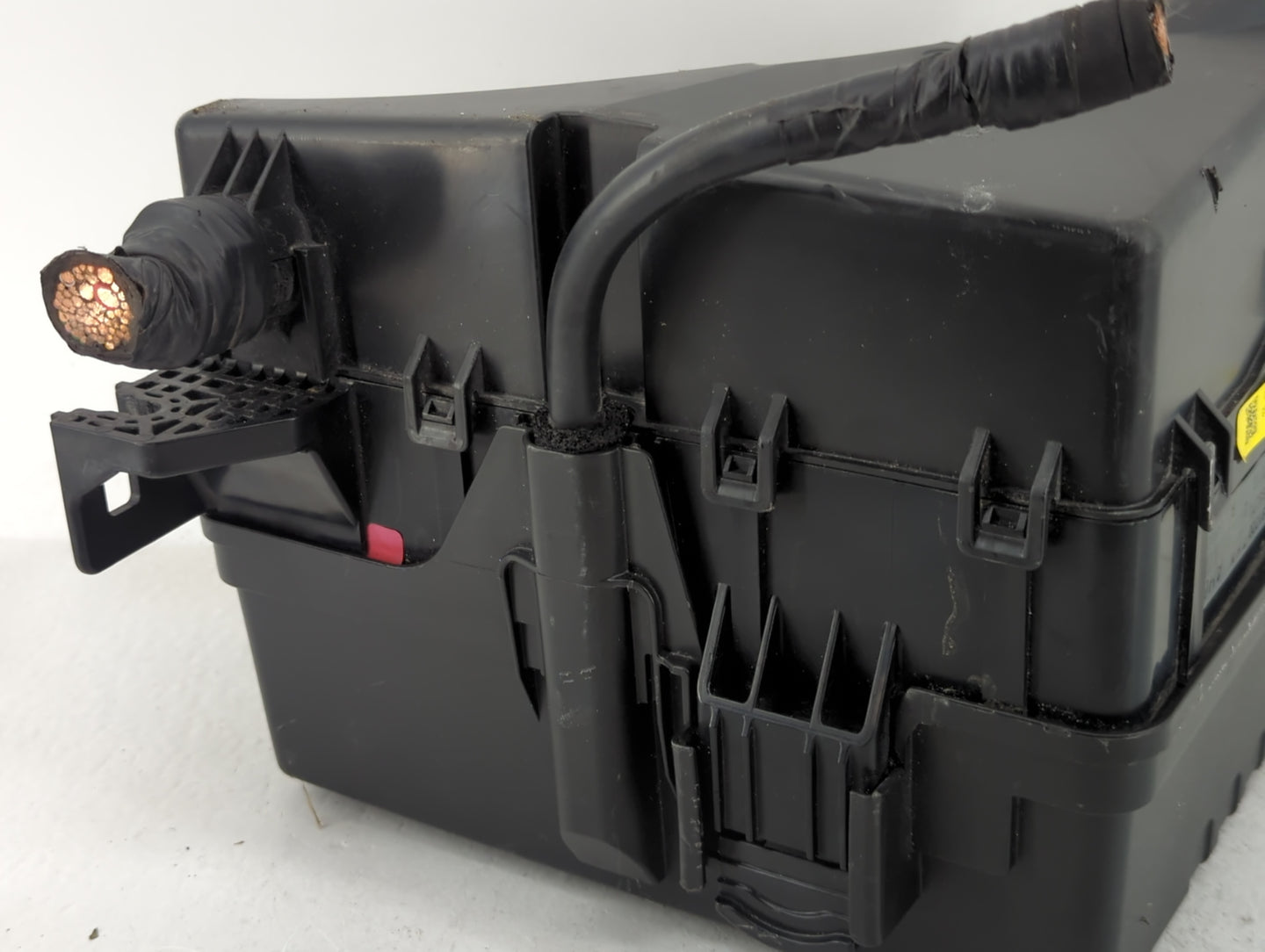 2020-2022 Hyundai Palisade Fusebox Fuse Box Panel Relay Module P/N:91220S8270 Fits Fits 2020 2021 2022 OEM Used Auto Parts -