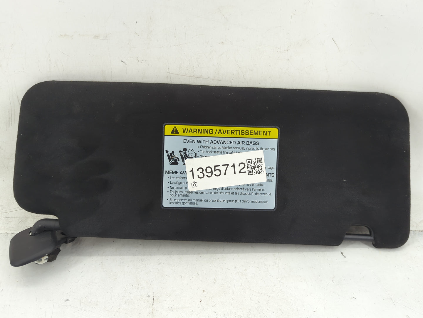 2020-2022 Hyundai Palisade Sun Visor Shade Replacement Driver Left Mirror Fits Fits 2020 2021 2022 OEM Used Auto Parts - Oem