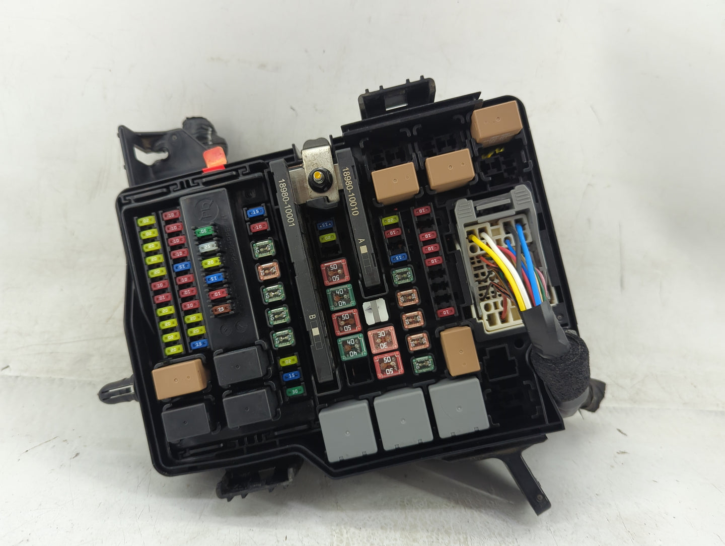 2020-2022 Hyundai Palisade Fusebox Fuse Box Panel Relay Module P/N:91220S8270 Fits Fits 2020 2021 2022 OEM Used Auto Parts -