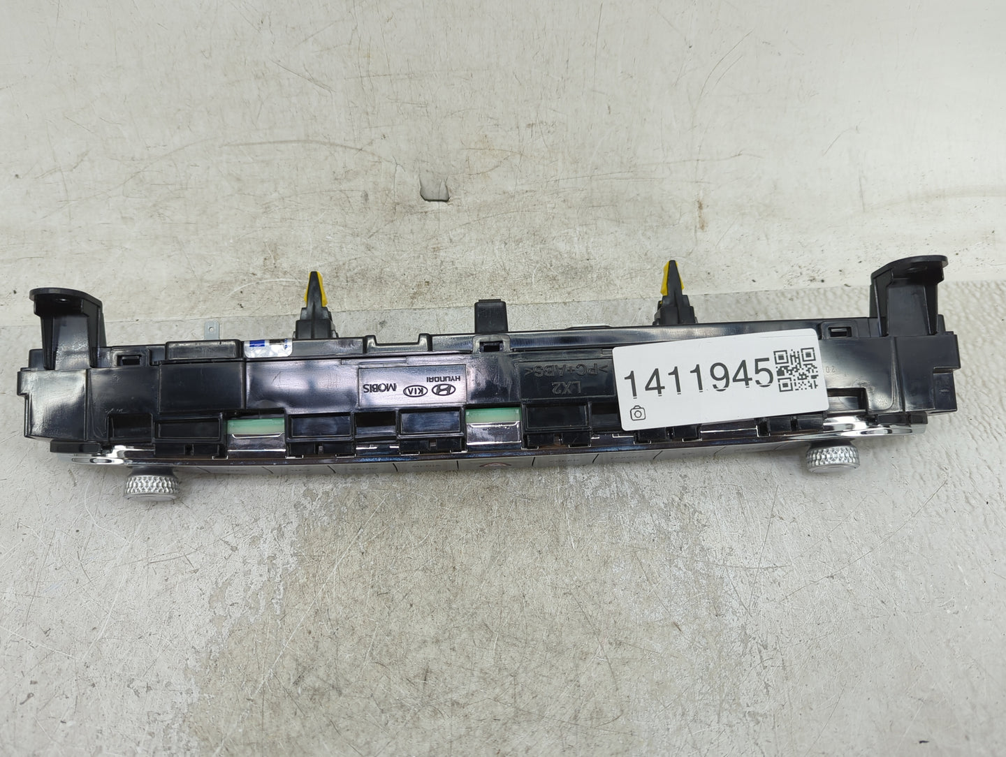 2020-2022 Hyundai Palisade Radio AM FM Cd Player Receiver Replacement Fits Fits 2020 2021 2022 OEM Used Auto Parts - Oemused