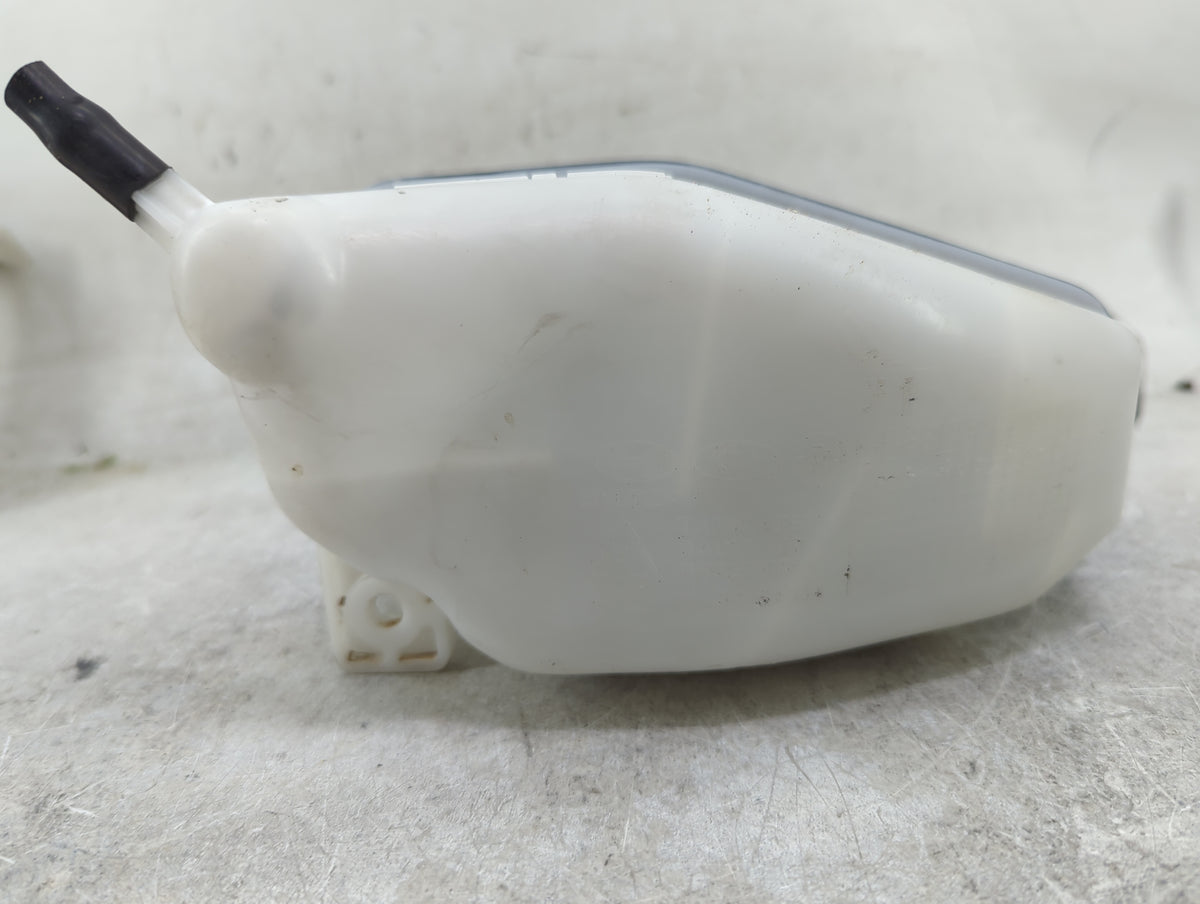 2020 Hyundai Palisade Radiator Coolant Overflow Expansion Tank Bottle 1459961 - Oemusedautoparts1.com