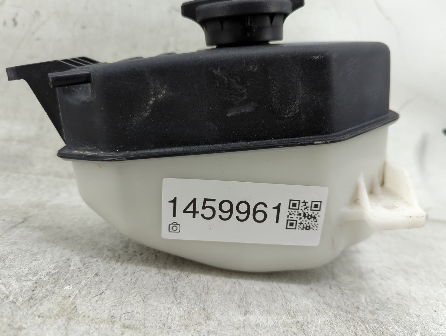 2020 Hyundai Palisade Radiator Coolant Overflow Expansion Tank Bottle 1459961 - Oemusedautoparts1.com